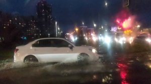 Красноярск вчера утонул. Проливной дождь .В городе калапс