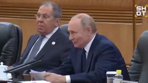 Проходят переговоры между Путиным и Си Цзиньпином в Доме народных собраний в Пекине
