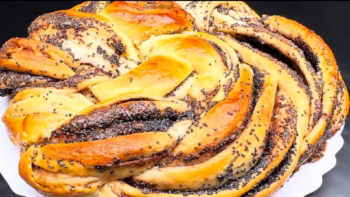 Маковый РУЛЕТ с шоколадной начинкой...🥐🍫😋    Рецепт в описании ✍️
