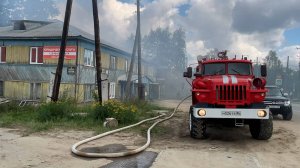В центре Советского по улице Калинина горело здание. ТК «Первый Советский»