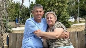 Мелкий ремонт бензотриммера на коленях.