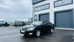 Toyota Camry, 2005 год