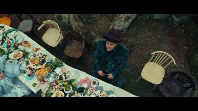 Алиса в Стране Чудес смотреть онлайн