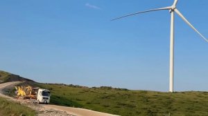 Тяжелая транспортировка На роторной дробилке Keestrack длиной 1800 м, перемещаемой компанией Goldhof
