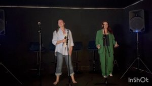 Спектакль окончен, гаснет свет.