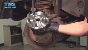 025. Как заменить колесный подшипник и ступицу в сборе на Jeep WJ (1999 - 2004)