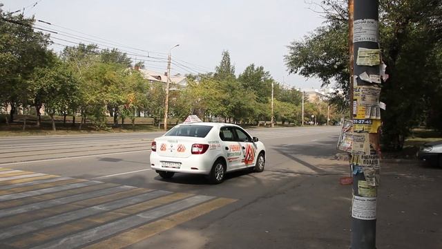 РАЗВОРОТ НА ТРАМВАЙНЫХ ПУТЯХ | Как правильно разворачиваться на перекрёстках с трамвайной линией смотреть онлайн