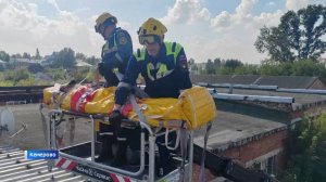 Сгоревшие автобусы, падение с крыши и полмиллиона мошенникам: сводка происшествий по Кузбассу