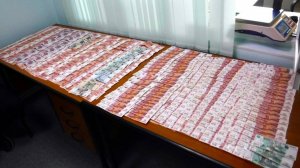 Югорчане незаконно пытались вывезти деньги в Баку