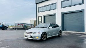 Toyota Altezza, 1999 год