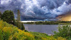 "ВСПОМИНАЯ ЛЕТНИЕ ДЕНЬКИ"... (Фото Валерия ВОРОБЬЁВА (Реброво), музыка Сергея ЧЕКАЛИНА (Москва)