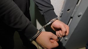 РАЗБОРКА С РЕВОЛЬВЕРОМ