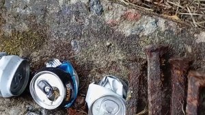 Собираем металл под мостом.