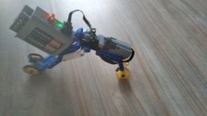 Механиз из конструктора: Гусеница