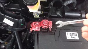 Замена аккумулятора на Kia Rio