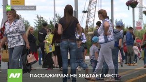 В пригородном поезде пассажирам не хватает мест. Нижневартовск