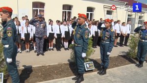 В школе №60 открыли аллею в память о выпускниках-участниках спецоперации