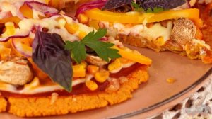 Тесто чудесно, хотя и с чудинкой. Это же можно сказать о начинке. ЧЕЧЕВИЧНАЯ ПИЦЦА С ГРИБАМИ.