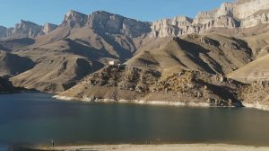 Озеро Гижгит на Кавказе.