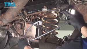 067. Как заменить задний центральный тормозной шланг на Jeep WJ (1999 - 2004)