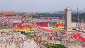 Китай 2025 завершил парад в честь Дня Победы, выпустив в небо 80 000 голубей и 80 000 воздушных шаро