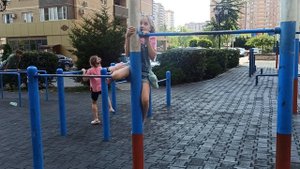 Как научиться подтягиваться! Занятие от Василисы - девочке 7 лет.