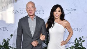 NYT: новому главреду Vogue угрожали убийством из-за жены миллиардера Безоса