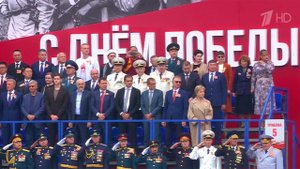 В городах России прошли военные парады и патриотические акции, посвященные окончанию Второй мировой.