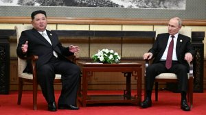 Владимир Путин проводит встречу с Ким Чен Ыном в Пекине
