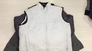 с662. Ветровки, жилетки