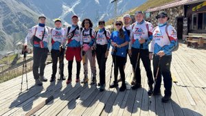 Новая группа Клуба 7 Вершин начала акклиматизационный цикл перед восхождением на Эльбрус на Чегете