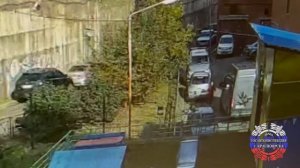 В Красноярске во дворе многоквартирного дома водитель «Газели» насмерть сбил 3-летнего ребёнка