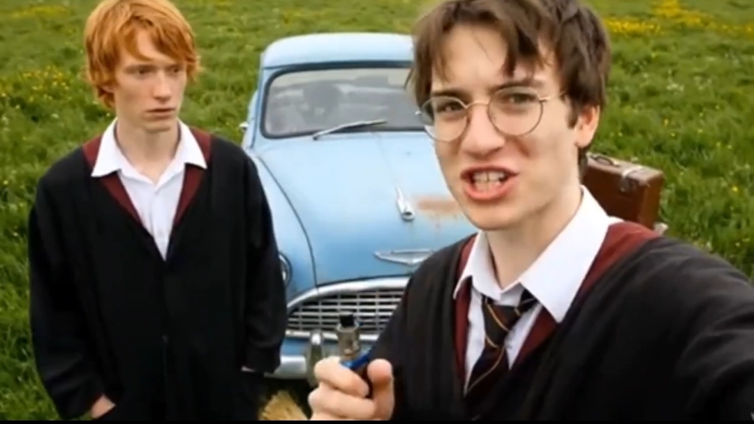 Гарри Поттер нейросети 18+