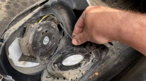 Снятие бокового зеркала на Kia Rio