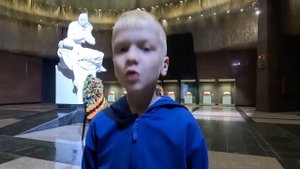 Лев .стих на Поклонной горе.   Москва 2025