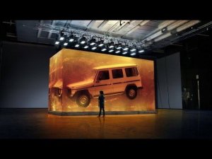 Mercedes поместил старый «Гелик» в куб смолы