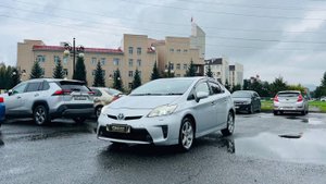 Toyota Prius, 2012 год