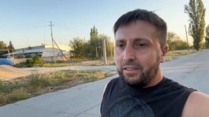 Хоть и сентябрь а я купаюсь и смотрю змеюганов!  И гуляю по вечернему городу