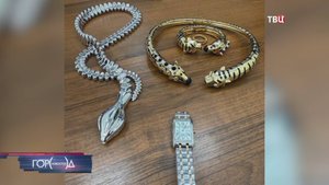 В "Шереметьево" у иностранца нашли украшения от Tiffany и Cartier: это оказались копии