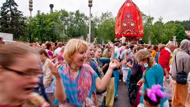 ХАРИНАМА САНКИРТАНА - Ратха-ятра в Екатеринбурге.