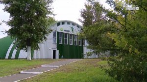 На крытой футбольной площадке «Илим Арена» заменили покрытие