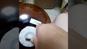 Пластиковыми пивной кег. Снизить давление.