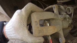 Особенности замены задних колодок на Kia Rio / Hyundai Solaris