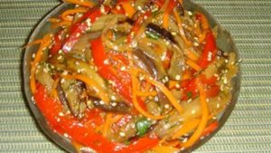 Острая закуска из БАКЛАЖАНОВ по- корейски. . Необычно, вкусно, остро и хранится очень просто!