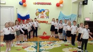 Песня  " А мы совсем войны не знали"