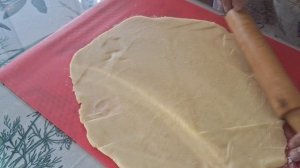 Пирог с творожным  кремом и смородиной.