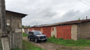 Занимаюсь своими Нивами в гараже. Пока что без ночёвки.