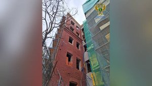 В Москве два человека пострадали при обрушении лесов на территории школы