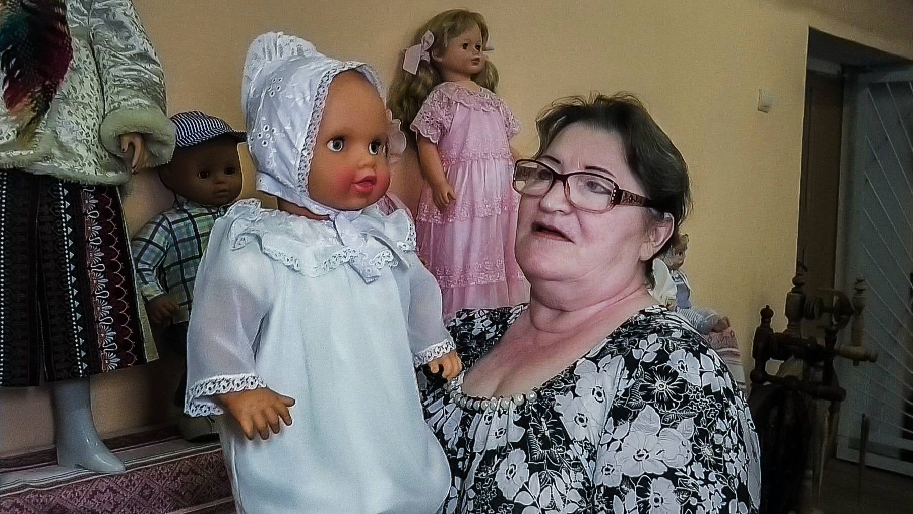 Открыта выставка кукол в "Добродомике" смотреть онлайн