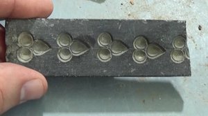 Литейная форма из раскопа по улице Измайлова, 45